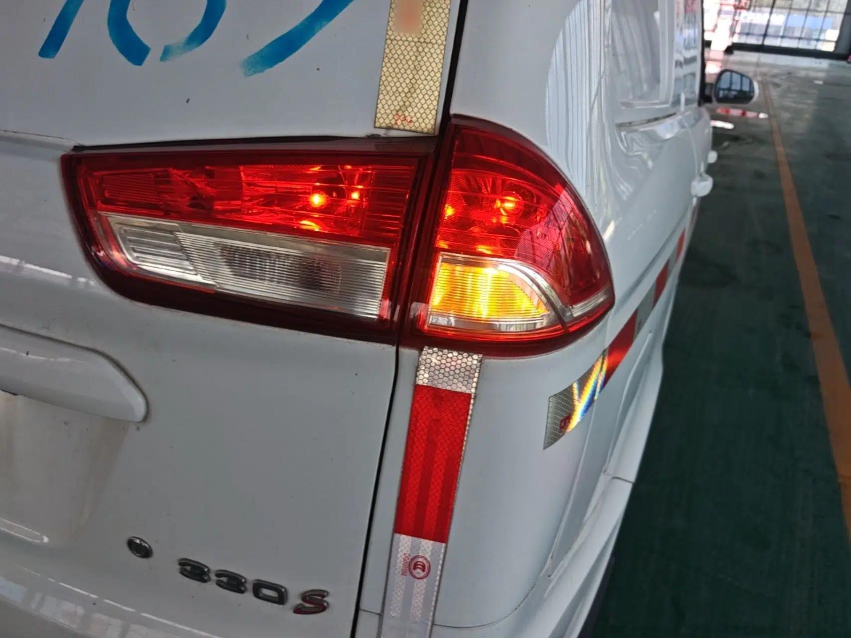 Dongfeng Fengon 330 2019 1.5L 330S Manual Luxury Van China VI Standard — миниатюра 9