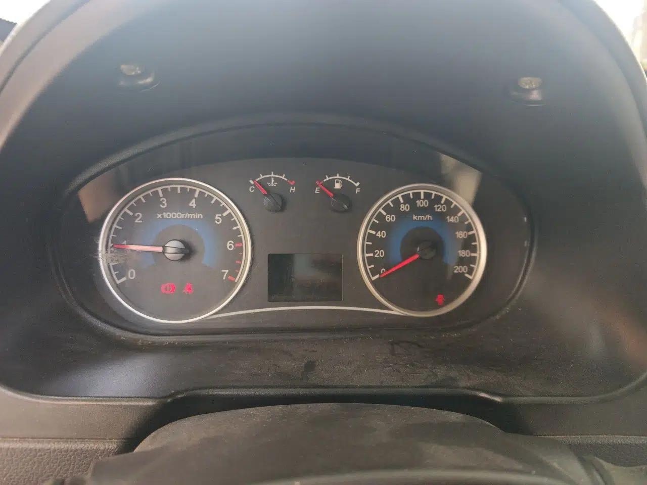 Dongfeng Fengon 330 2014 1.5L Manual Standard Edition DK15-02 — миниатюра 11