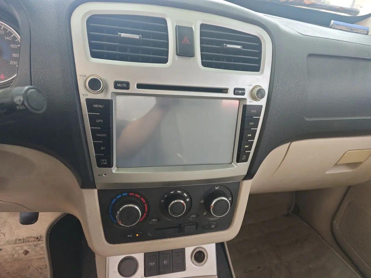 Dongfeng Fengon 330 2014 1.5L Manual Standard Edition DK15-02 — миниатюра 13