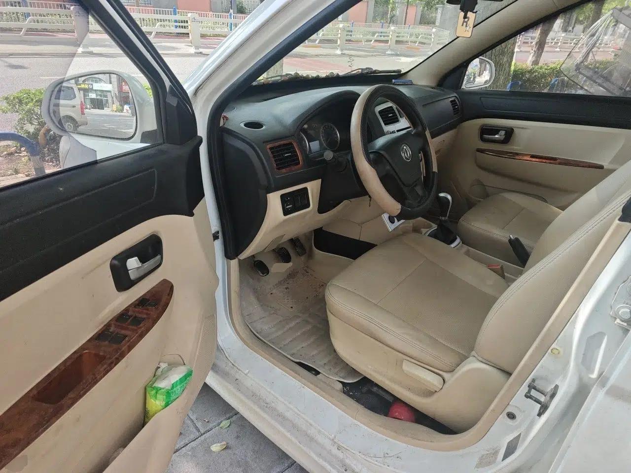 Dongfeng Fengon 330 2014 1.5L Manual Standard Edition DK15-02 — миниатюра 16