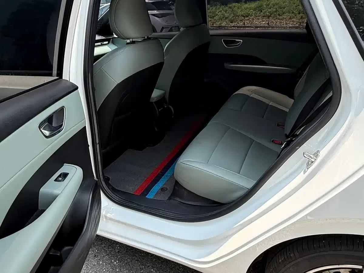 Roewe D6 2025 520km Comfort Edition — миниатюра 11
