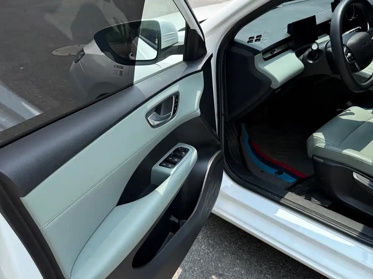Roewe D6 2025 520km Comfort Edition — миниатюра 7