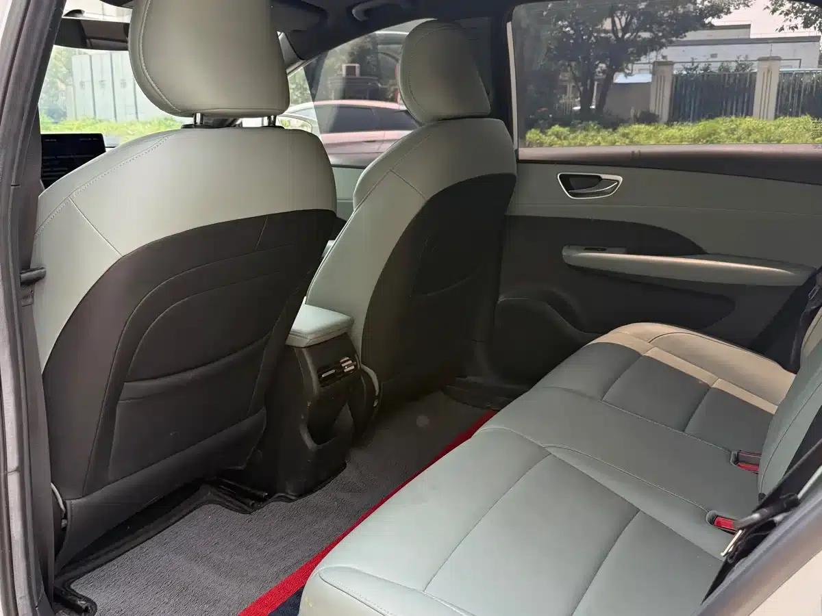 Roewe D6 2025 520km Comfort Edition — миниатюра 9