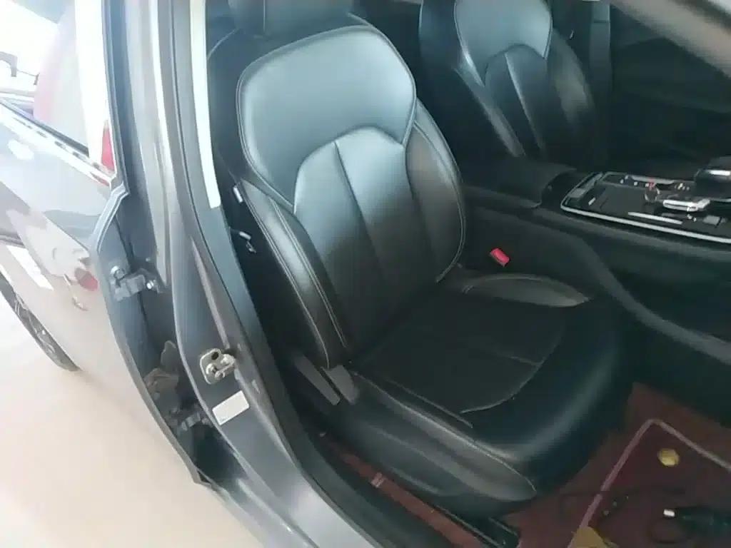 Roewe i6 MAX 2020 300TGI Automatic Cool Edition — миниатюра 25