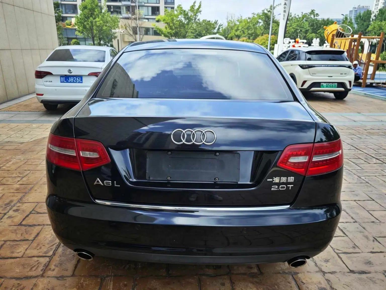 Audi A6L 2010 2.0 TFSI Automatic Standard Edition — миниатюра 3