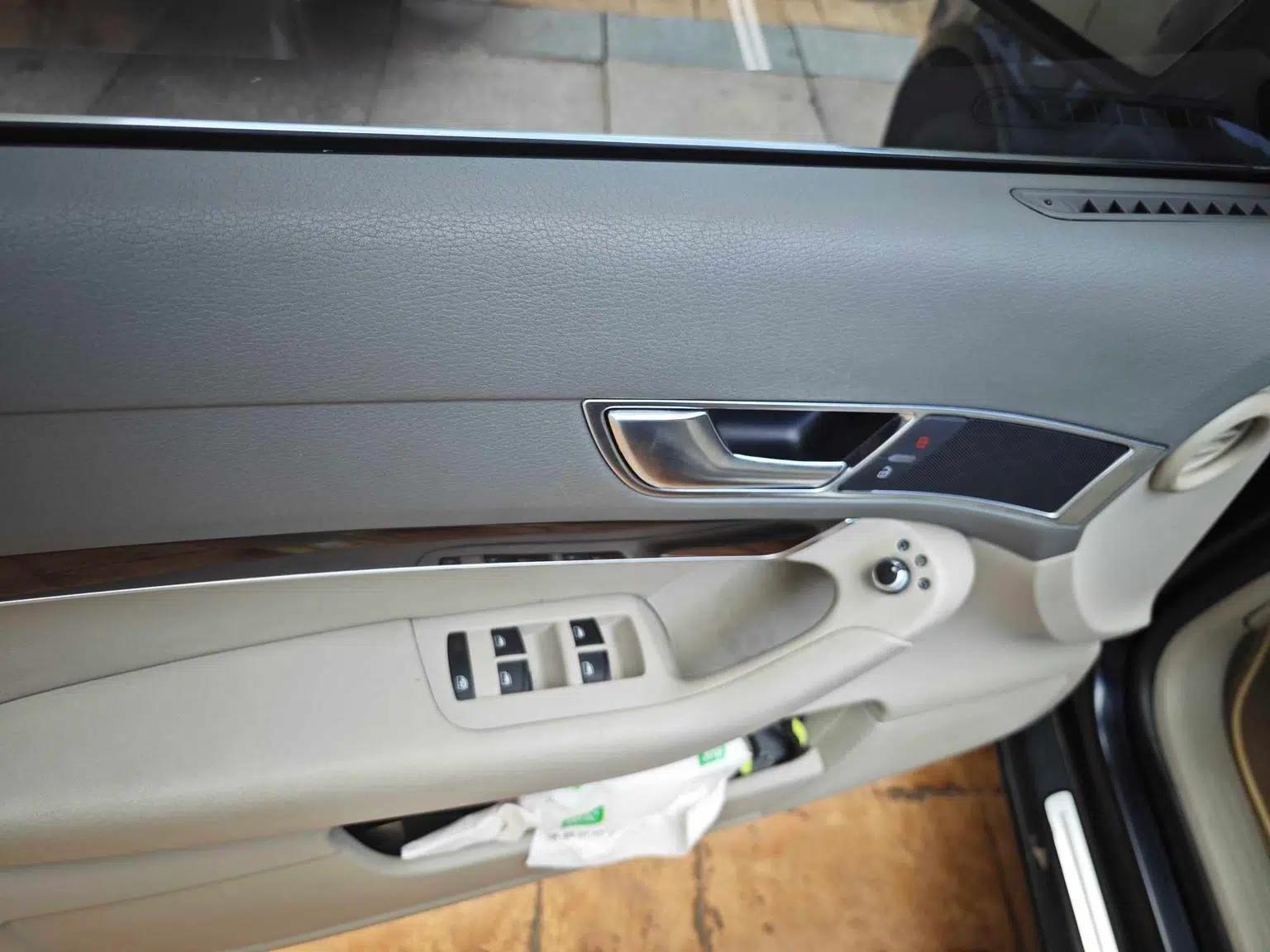 Audi A6L 2010 2.0 TFSI Automatic Standard Edition — миниатюра 6