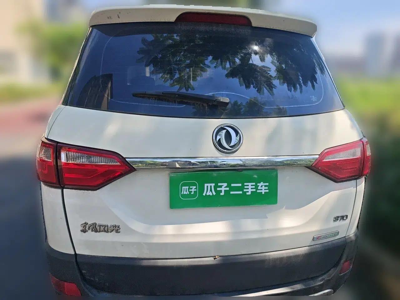 Dongfeng Fengon 370 2016 1.5L Manual Luxury 7-Seater — миниатюра 5