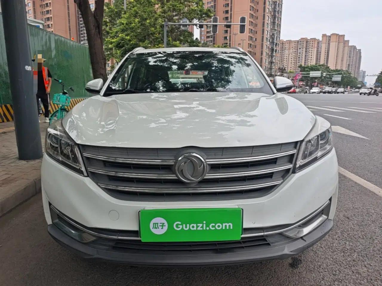 Dongfeng Fengon E3 2019 EVR Range-Extended Smart Model — миниатюра 2
