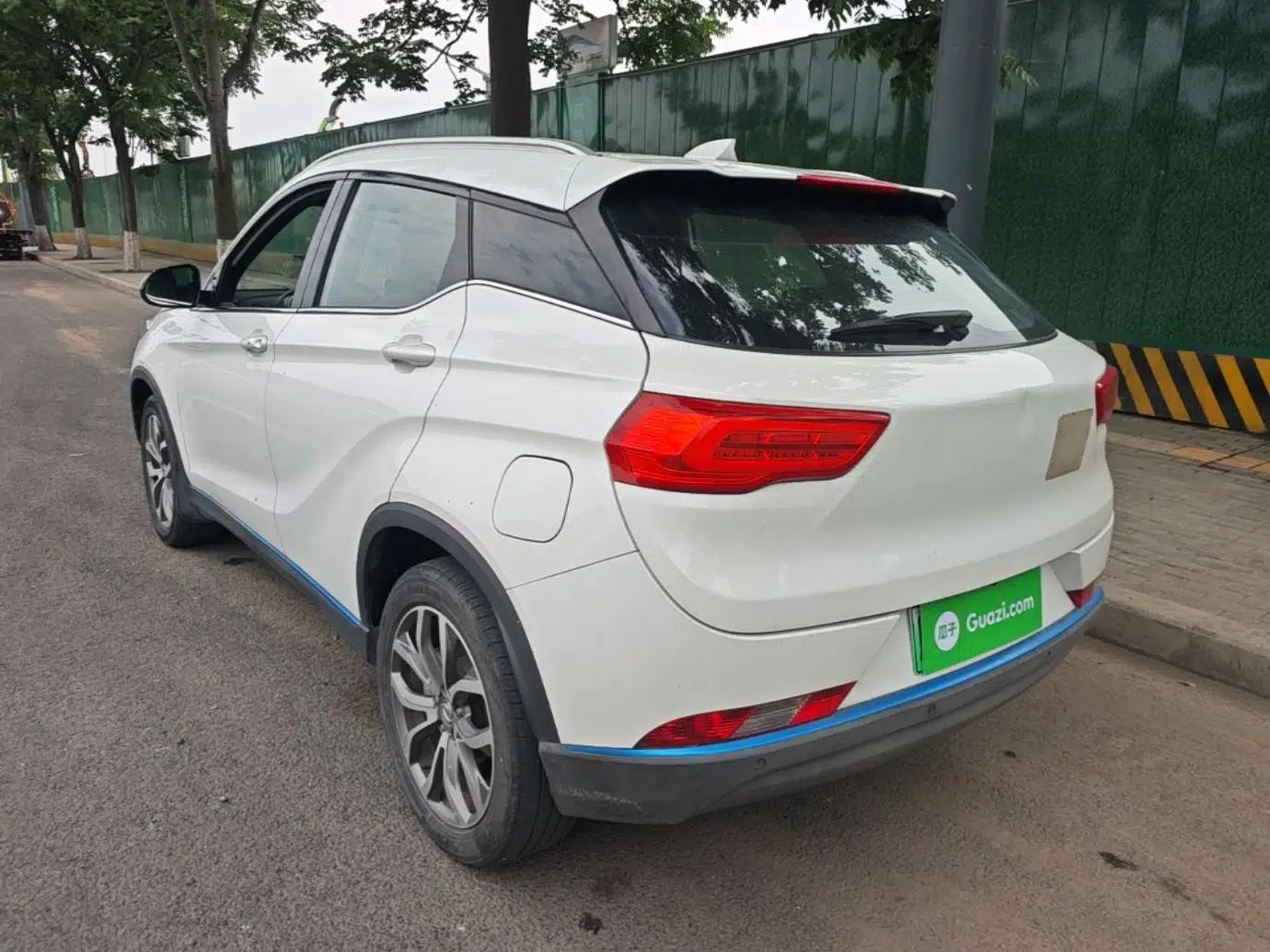 Dongfeng Fengon E3 2019 EVR Range-Extended Smart Model — миниатюра 4