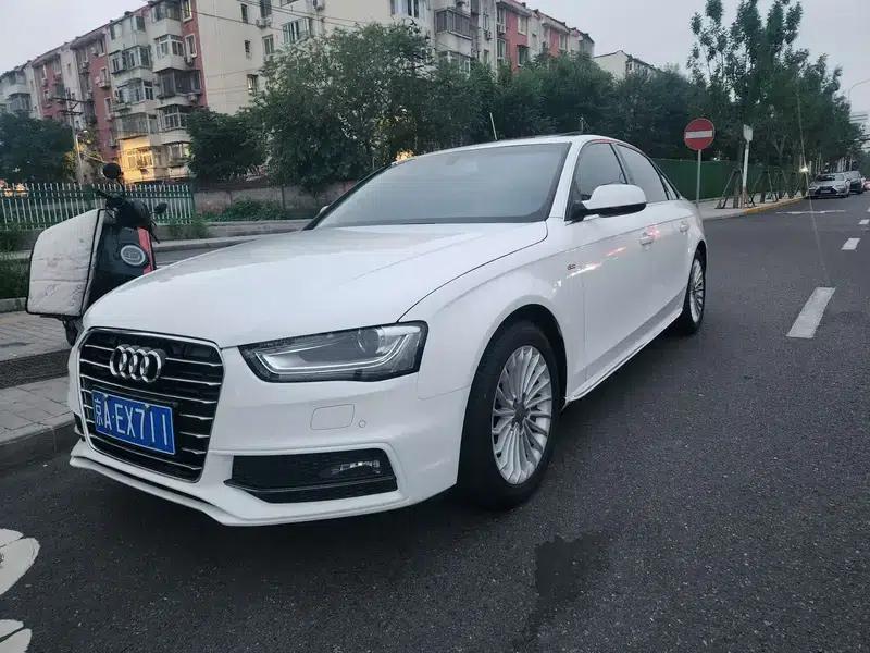 Audi A4L 2016 35 TFSI Classic Edition S line Comfort — миниатюра 1