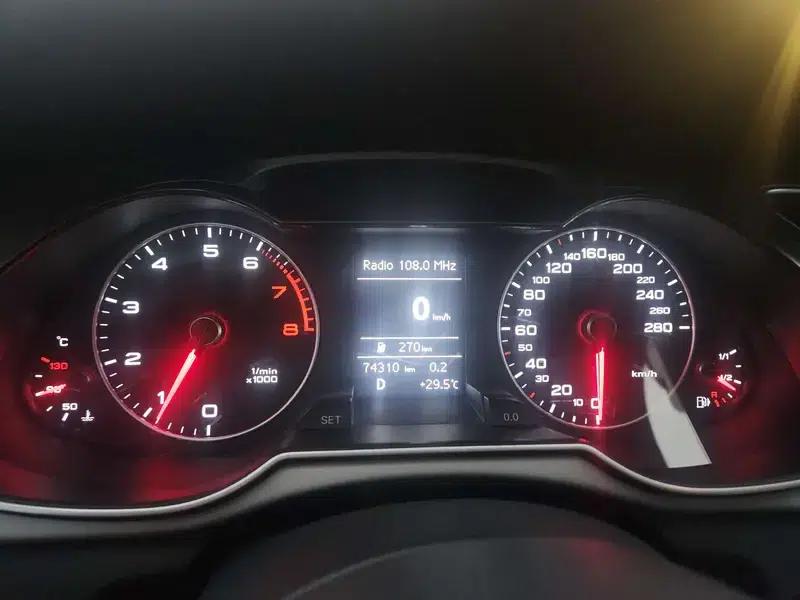 Audi A4L 2016 35 TFSI Classic Edition S line Comfort — миниатюра 12