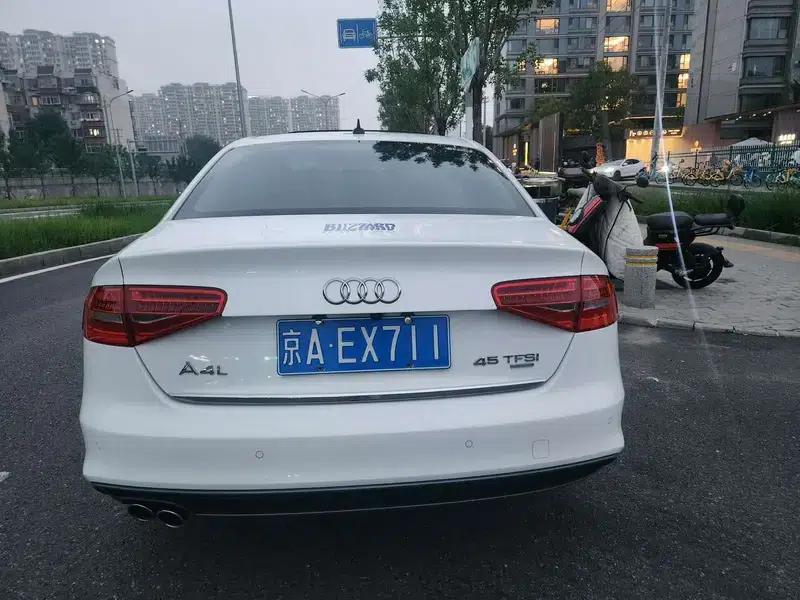 Audi A4L 2016 35 TFSI Classic Edition S line Comfort — миниатюра 6