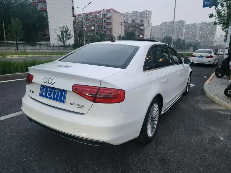 Audi A4L 2016 35 TFSI Classic Edition S line Comfort — миниатюра 7