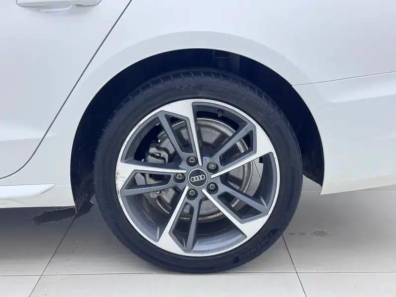 Audi A4L 2023 40 TFSI Fashion Dynamic Edition — миниатюра 9