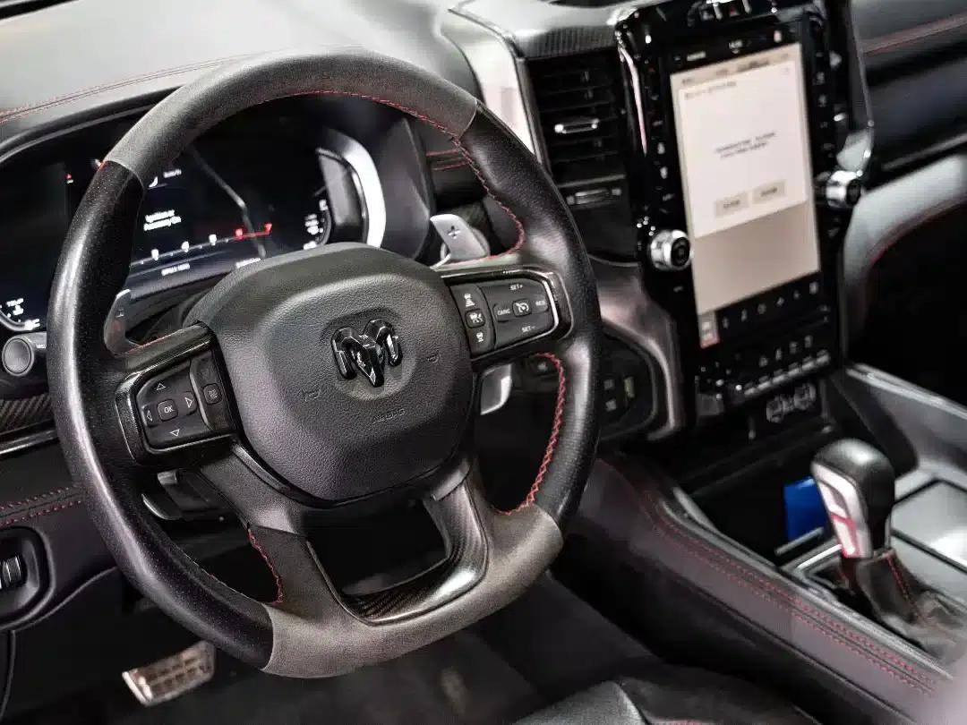RAM Trucks Tyrannosaurus Rex 2023 6.2L Automatic — миниатюра 4