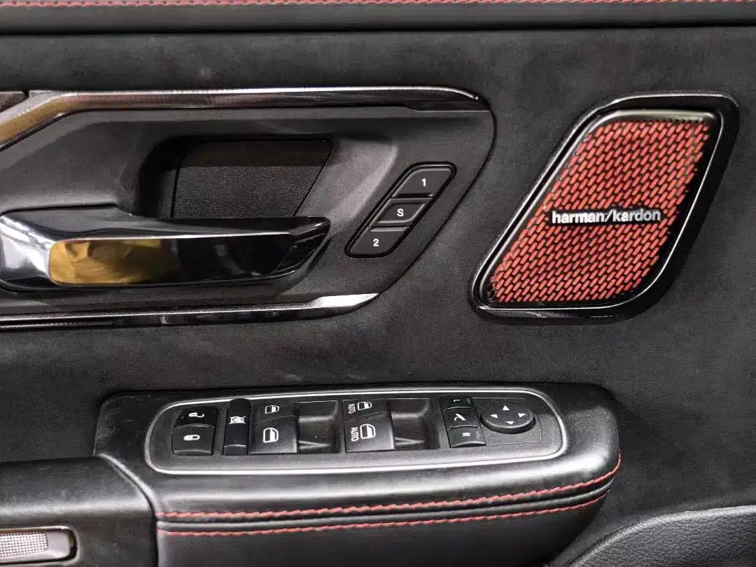 RAM Trucks Tyrannosaurus Rex 2023 6.2L Automatic — миниатюра 6