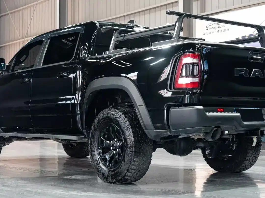 RAM Trucks Tyrannosaurus Rex 2023 6.2L Automatic — миниатюра 7