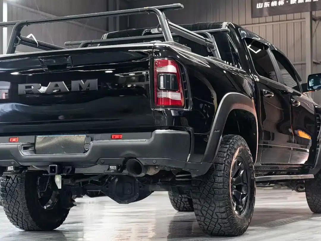 RAM Trucks Tyrannosaurus Rex 2023 6.2L Automatic — миниатюра 9