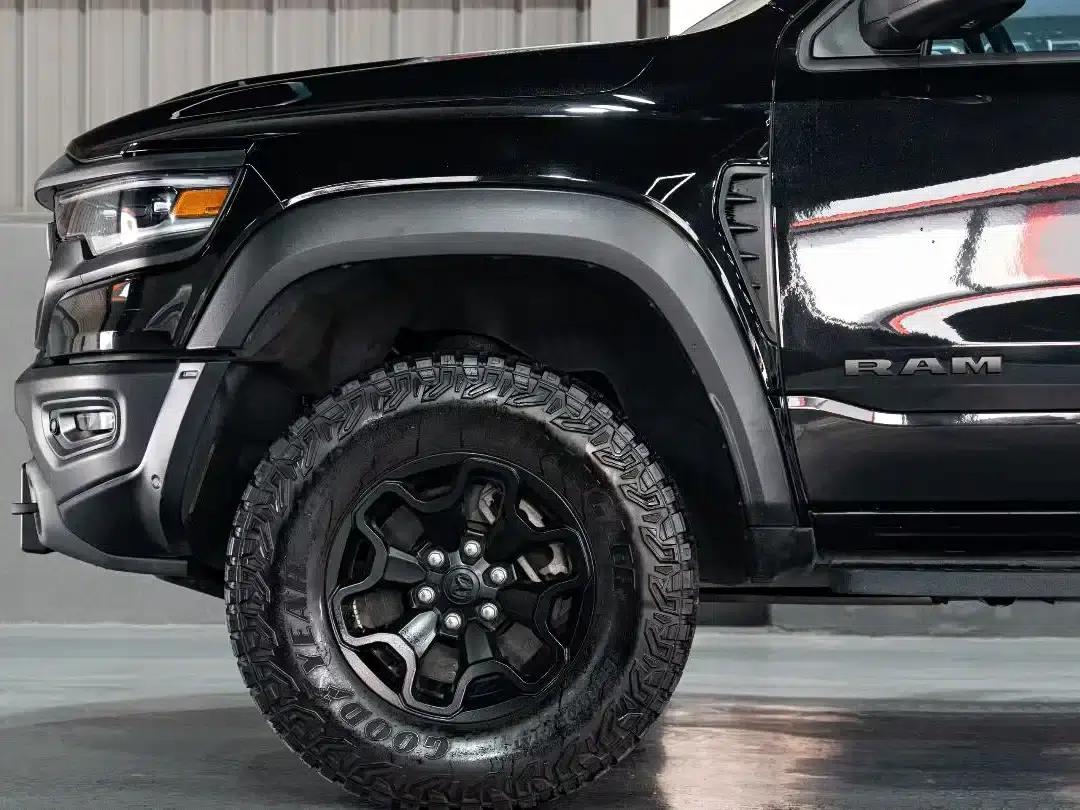 RAM Trucks Tyrannosaurus Rex 2023 6.2L Automatic — миниатюра 7