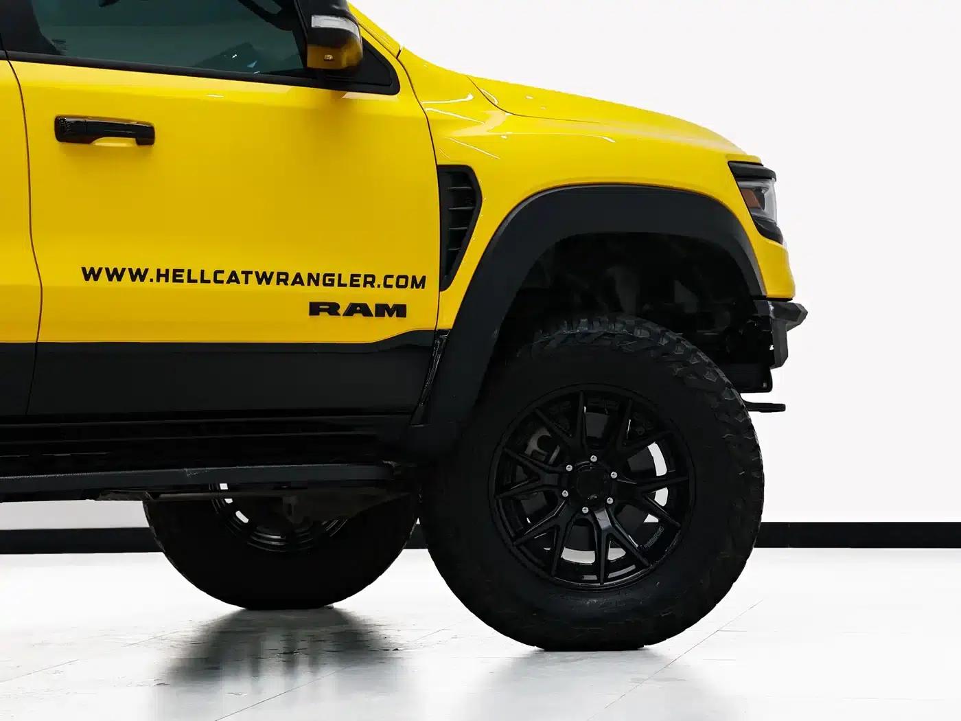 RAM Trucks Tyrannosaurus Rex 2022 6.2T Automatic — миниатюра 21