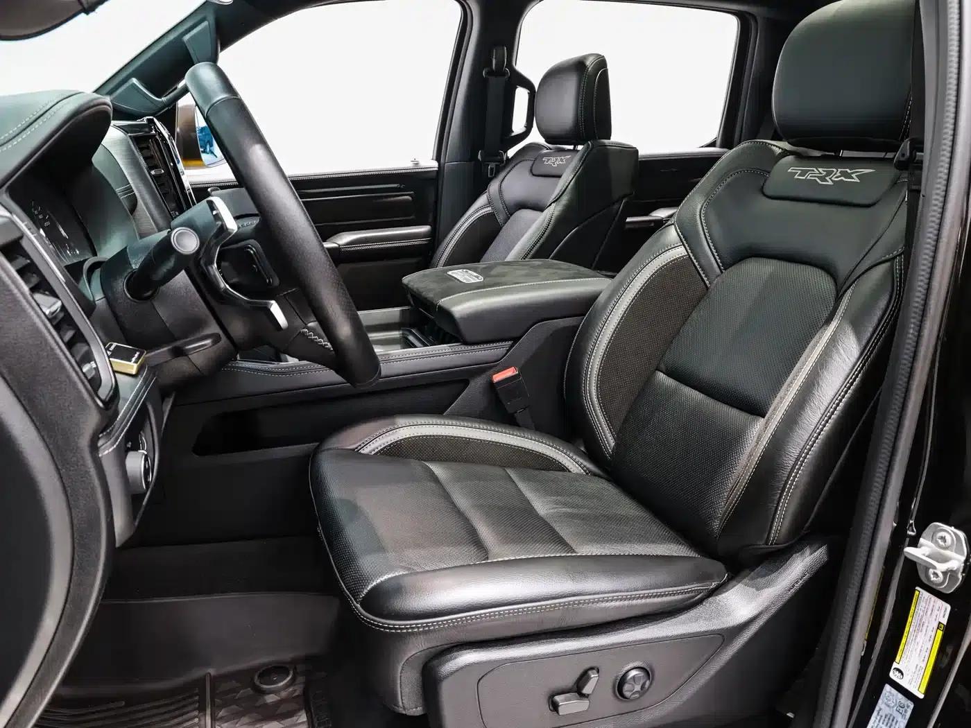 RAM Trucks Tyrannosaurus Rex 2022 6.2T Automatic — миниатюра 10