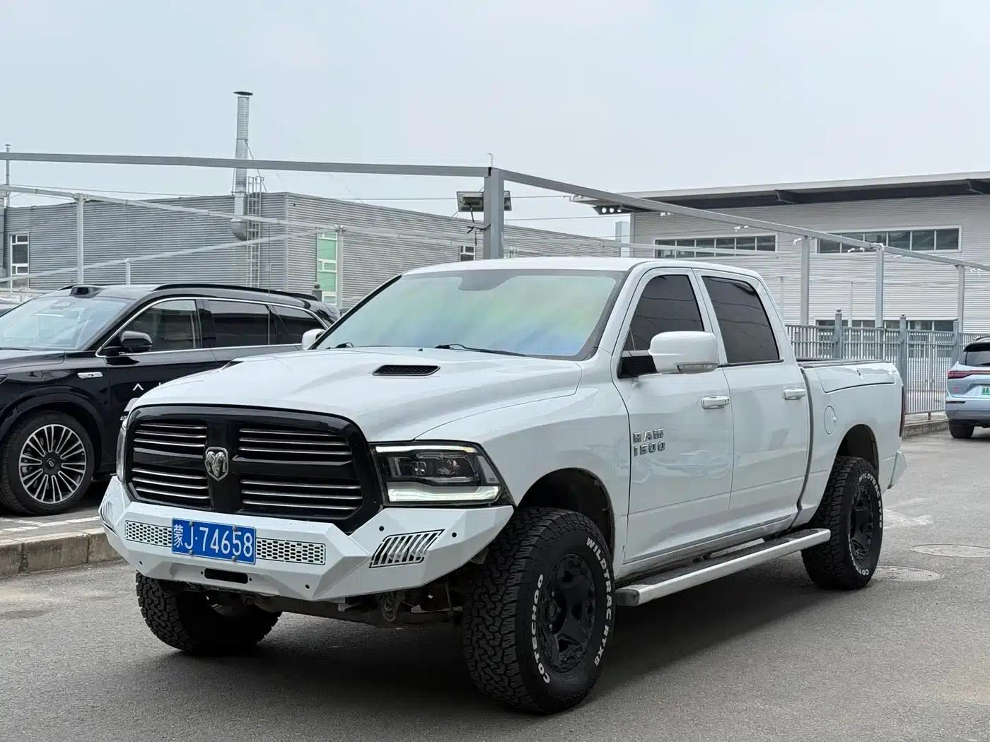 RAM Trucks 2013 1500 5.7L — миниатюра 1