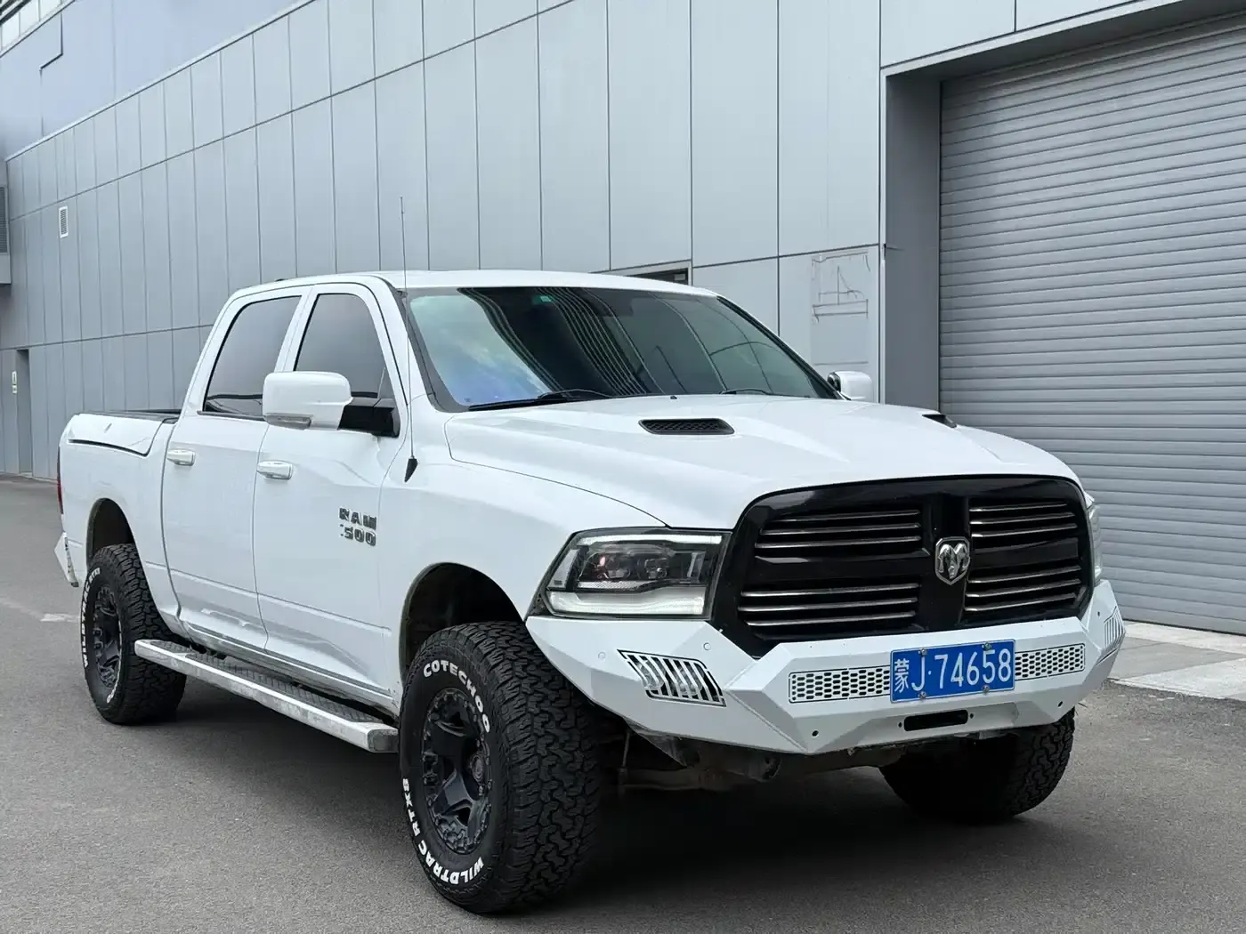 RAM Trucks 2013 1500 5.7L — миниатюра 2