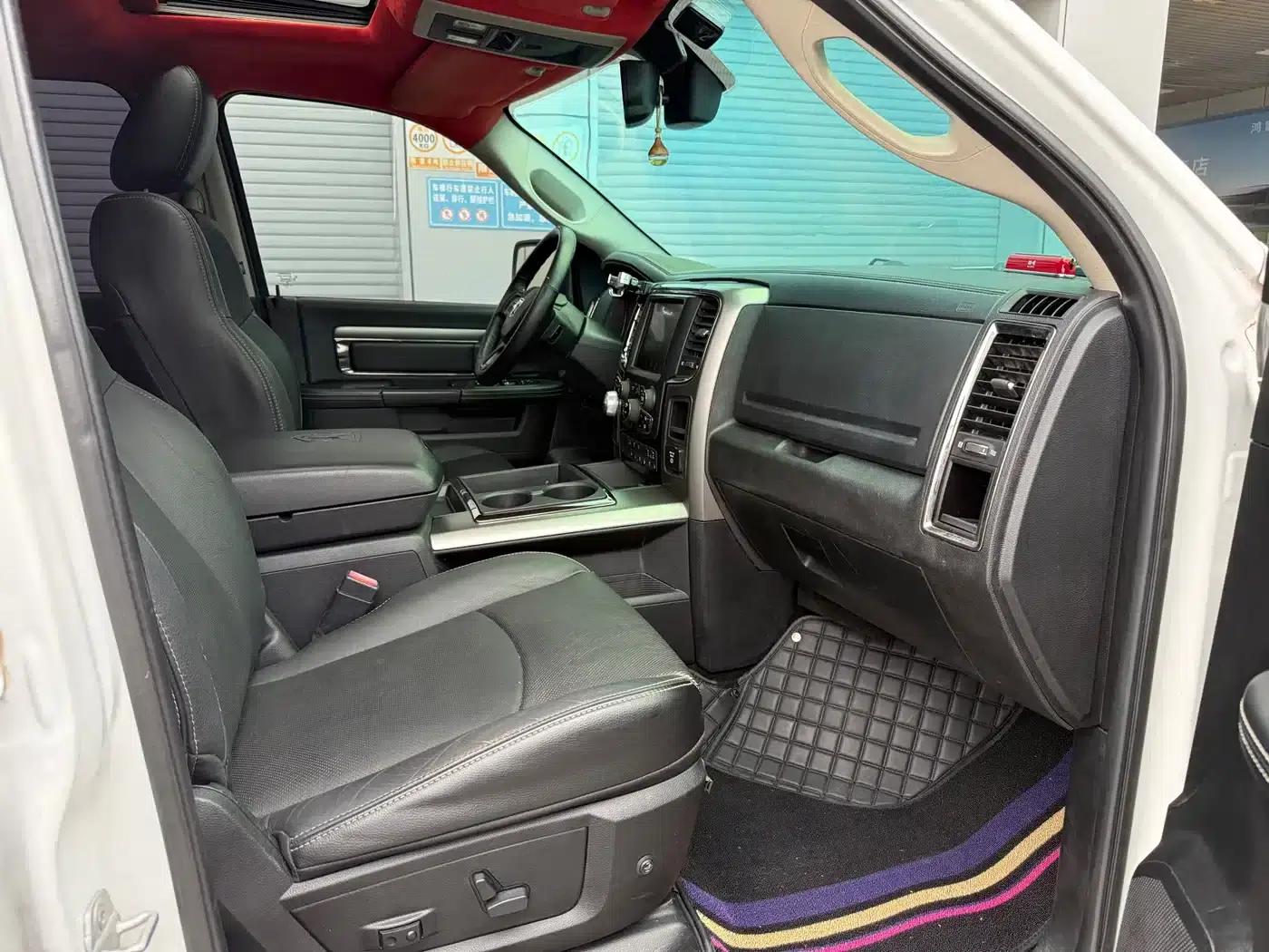 RAM Trucks 2013 1500 5.7L — миниатюра 9