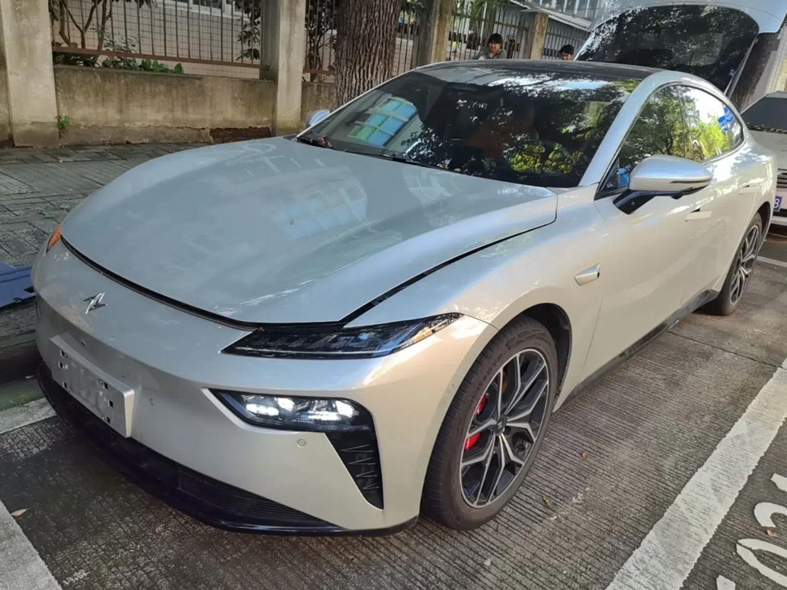 Dongfeng eπ eπ007 2025 Model Pure-Electric 565 All-Wheel-Drive Max Leading Edition — миниатюра 1