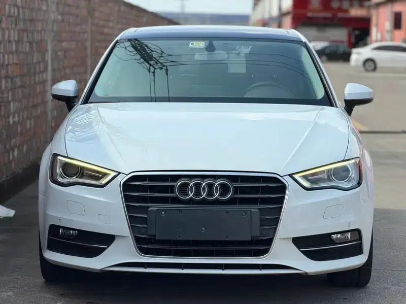 Audi A3 2015 Sportback 35 TFSI Millionth Anniversary Smart Edition — миниатюра 2