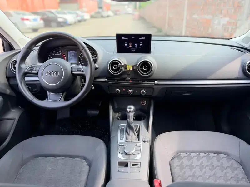 Audi A3 2015 Sportback 35 TFSI Millionth Anniversary Smart Edition — миниатюра 6