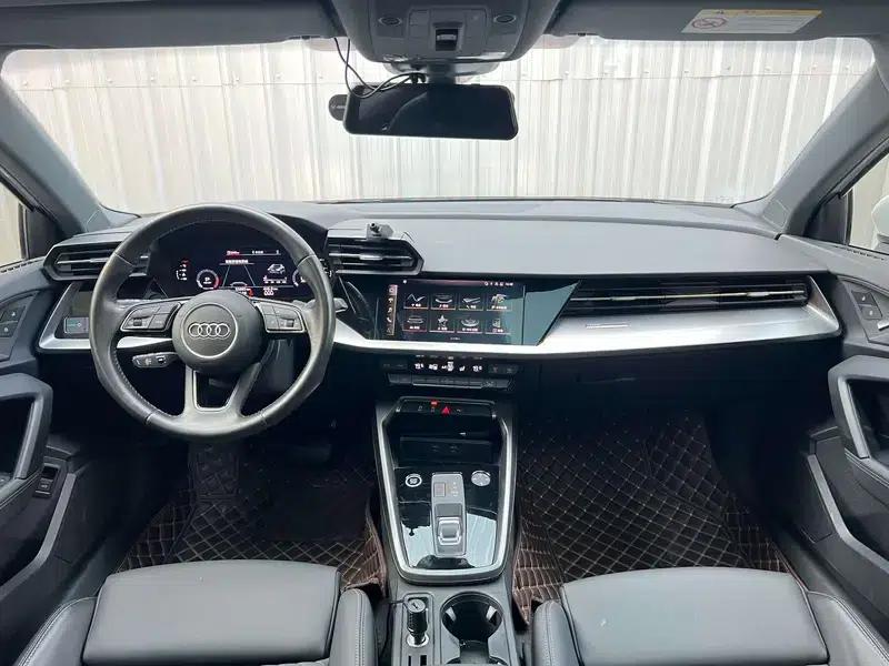 Audi A3 2022 Sportback 35 TFSI Fashionable Elegant Model — миниатюра 15