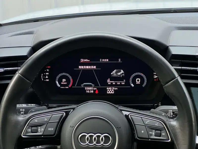 Audi A3 2022 Sportback 35 TFSI Fashionable Elegant Model — миниатюра 16