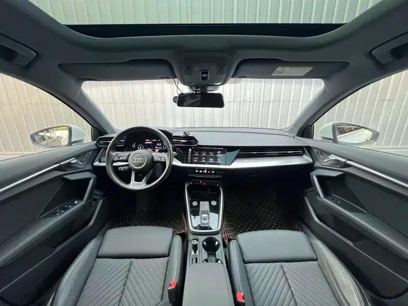 Audi A3 2022 Sportback 35 TFSI Fashionable Elegant Model — миниатюра 18