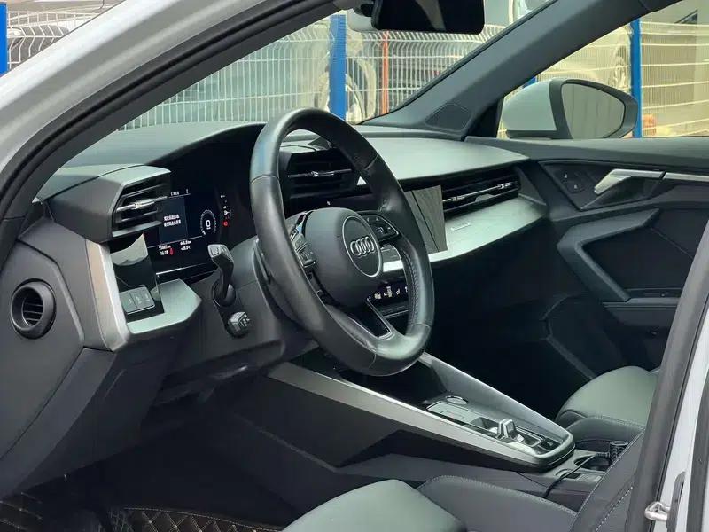 Audi A3 2022 Sportback 35 TFSI Fashionable Elegant Model — миниатюра 23