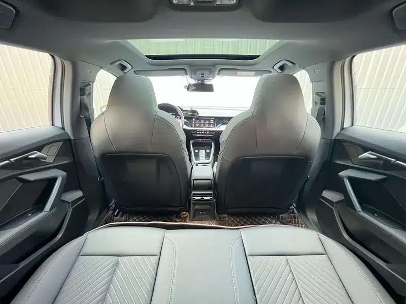 Audi A3 2022 Sportback 35 TFSI Fashionable Elegant Model — миниатюра 24