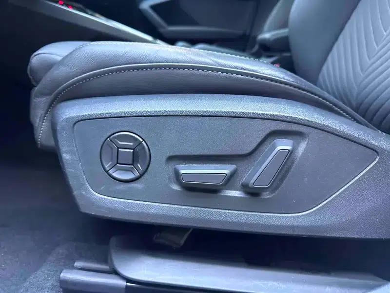 Audi A3 2021 A3L Limousine 35 TFSI Fashionable Elegant Model — миниатюра 18