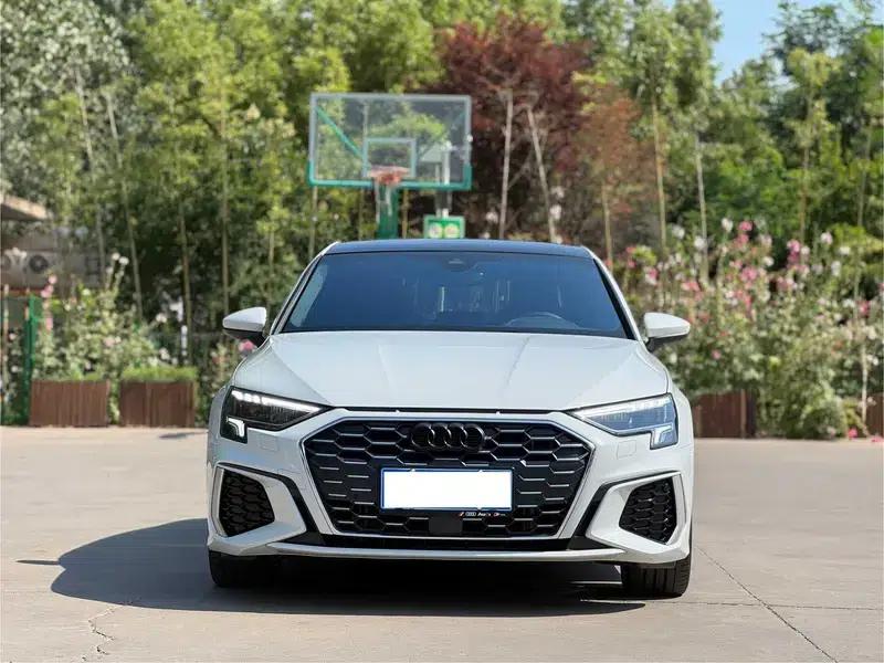 Audi A3 2023 Facelift Sportback 35 TFSI Fashion Sporty Model — миниатюра 2