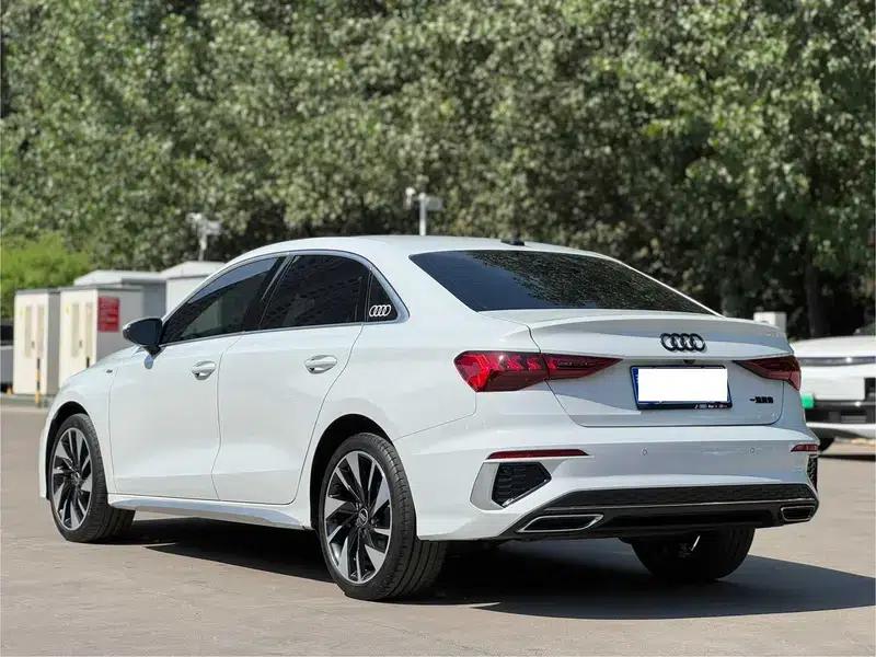 Audi A3 2023 Facelift Sportback 35 TFSI Fashion Sporty Model — миниатюра 4