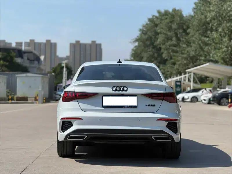 Audi A3 2023 Facelift Sportback 35 TFSI Fashion Sporty Model — миниатюра 5