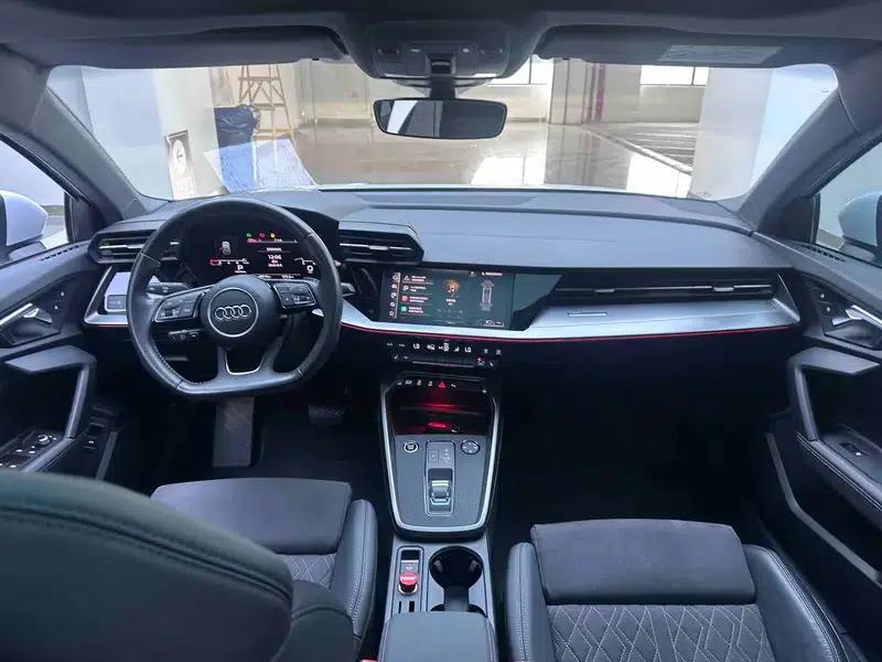 Audi A3 2021 Sportback 35 TFSI Luxury Sport — миниатюра 13