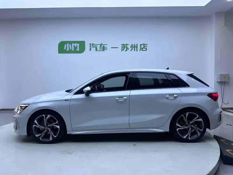 Audi A3 2021 Sportback 35 TFSI Luxury Sport — миниатюра 4