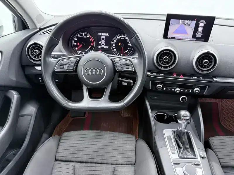 Audi A3 2018 30th Anniversary Edition Limousine 35 TFSI Sport — миниатюра 15