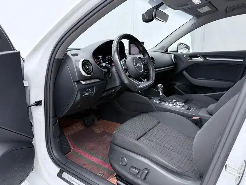 Audi A3 2018 30th Anniversary Edition Limousine 35 TFSI Sport — миниатюра 16