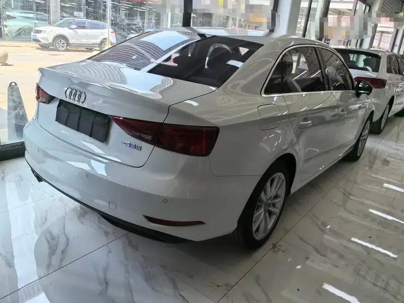 Audi A3 2017 Limousine 35 TFSI Progressive — миниатюра 4