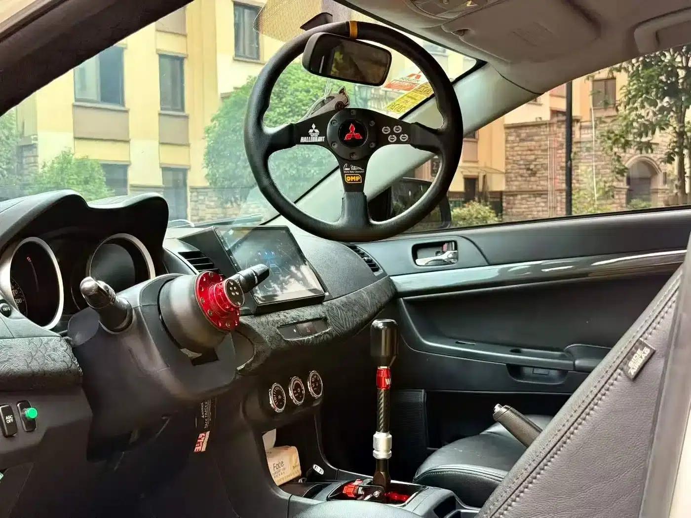 Lancer EX 2012 Yaris L 2.0L Manual Comfort Edition — миниатюра 3