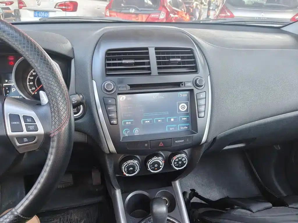 2013 ASX 2.0L CVT 4WD Premium Edition — миниатюра 13
