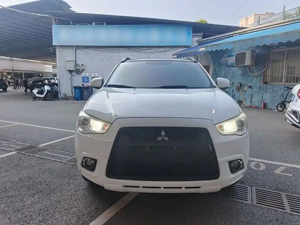 2013 ASX 2.0L CVT 4WD Premium Edition — миниатюра 3