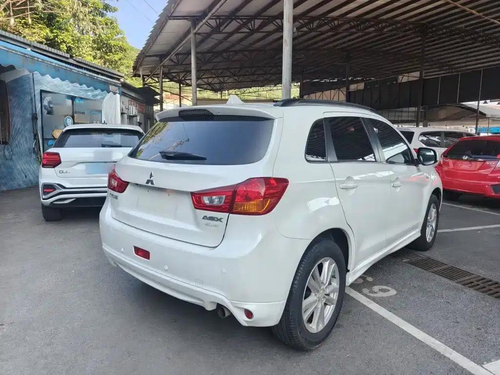 2013 ASX 2.0L CVT 4WD Premium Edition — миниатюра 7