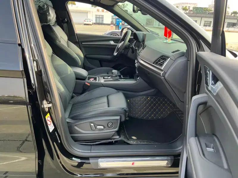Audi Q5L 2026 quattro 45th Anniversary Edition 40TFSI Luxury Dynamic — миниатюра 9